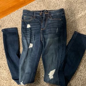 Woman’s skinny jeans